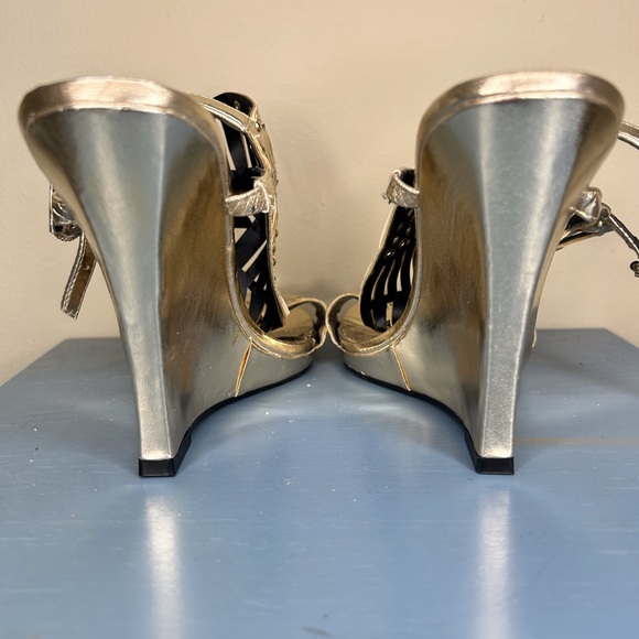 LFL Metallic Gold Wedge Sandals - Picture 3 of 9
